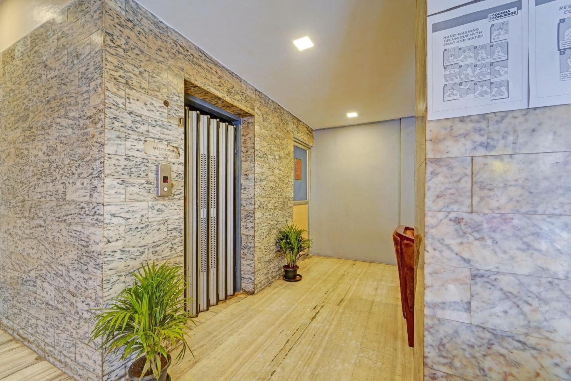 OYO 47526 Hotel Himalaya Residency Chennai Bagian luar foto